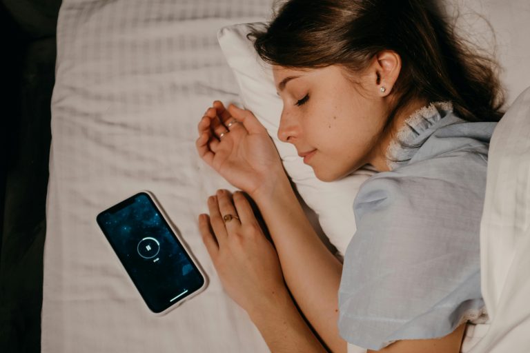 Best Smart Sleep Trackers for Improving Deep Sleep